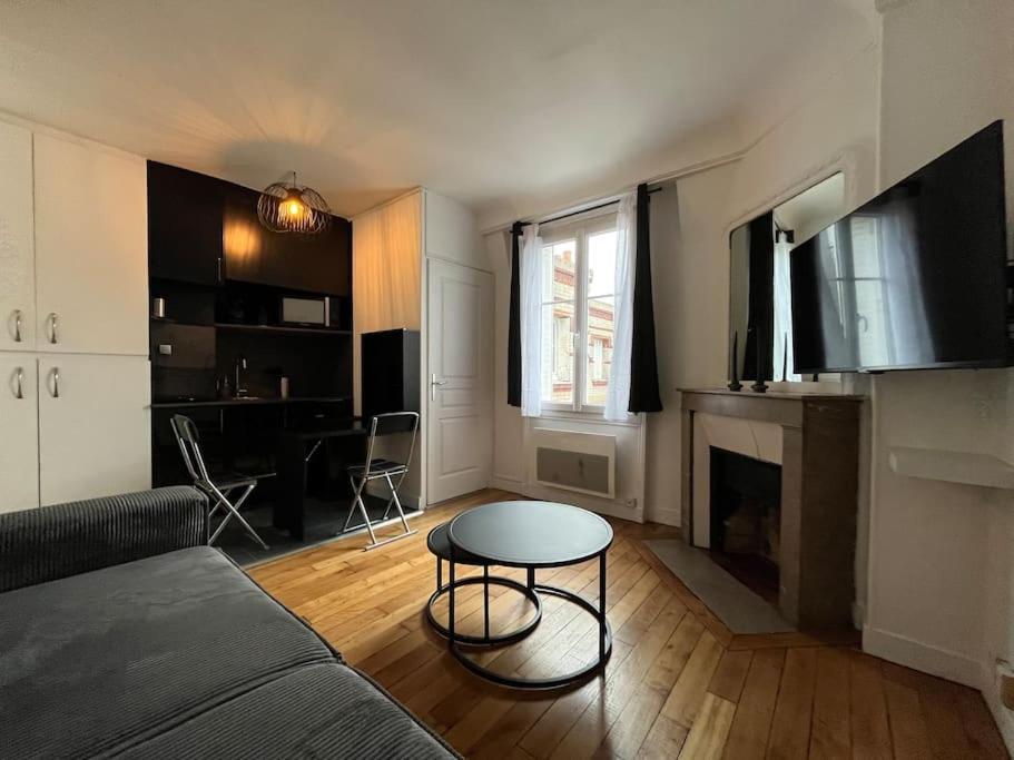 Central Typical Parisian Studio Екстер'єр фото